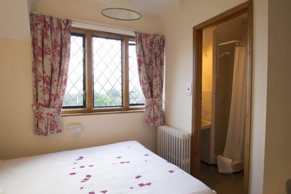 Fern Lodge Guesthouse Hythe  Ngoại thất bức ảnh